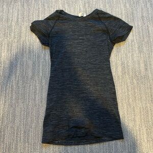Lululemon Black and grey swiftly tech
